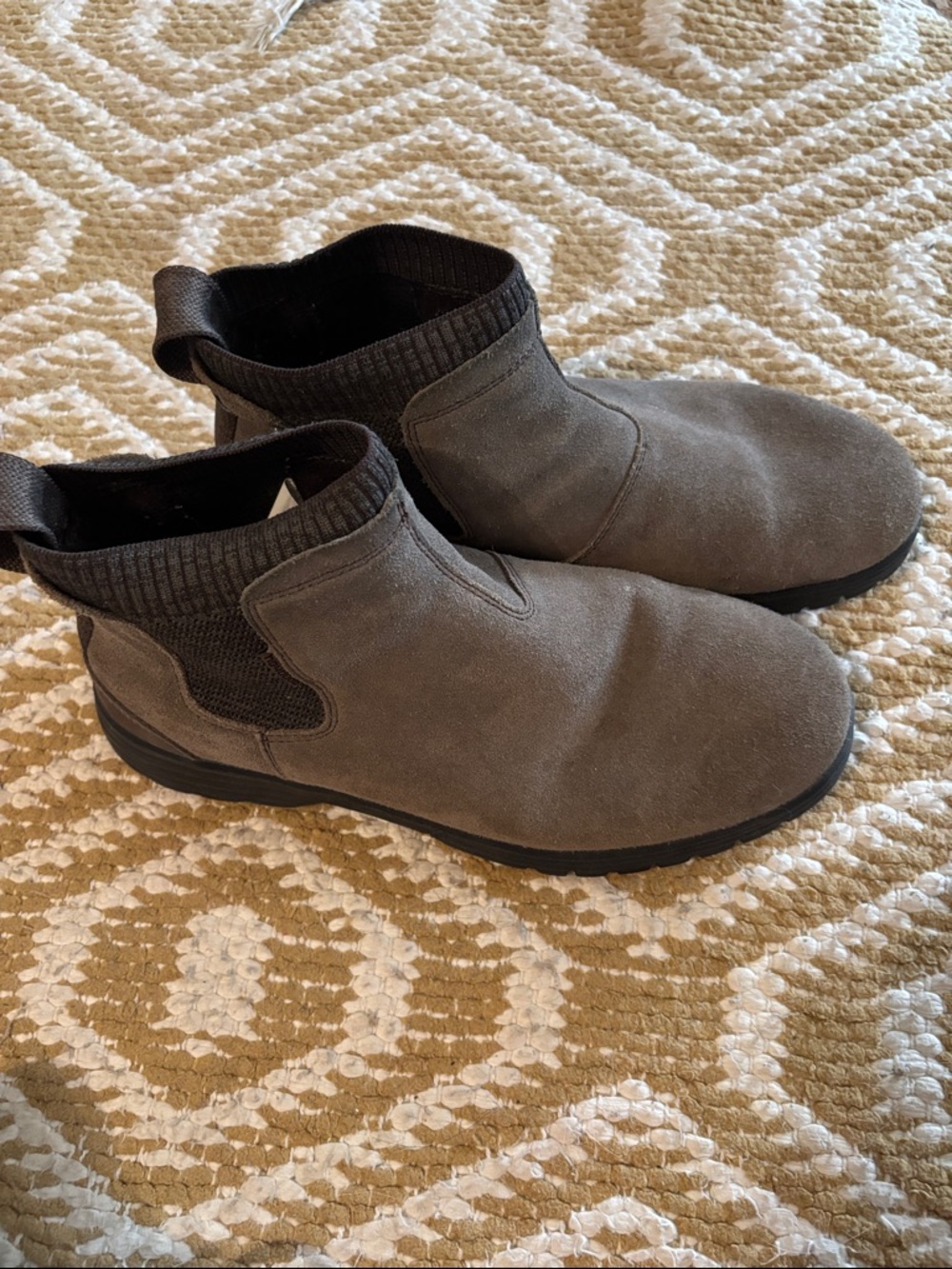 Hey Dude the Scott suede ankle boots